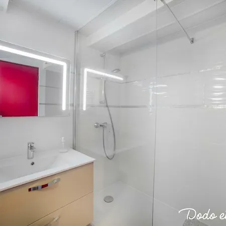 Awesome Flat With Sea View - Dodo Et Tartine * טולון