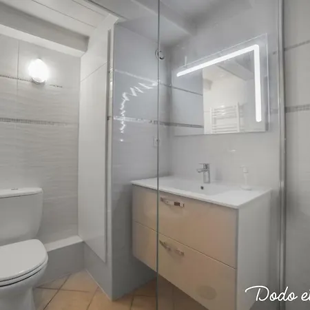 Awesome Flat With Sea View - Dodo Et Tartine דירה טולון